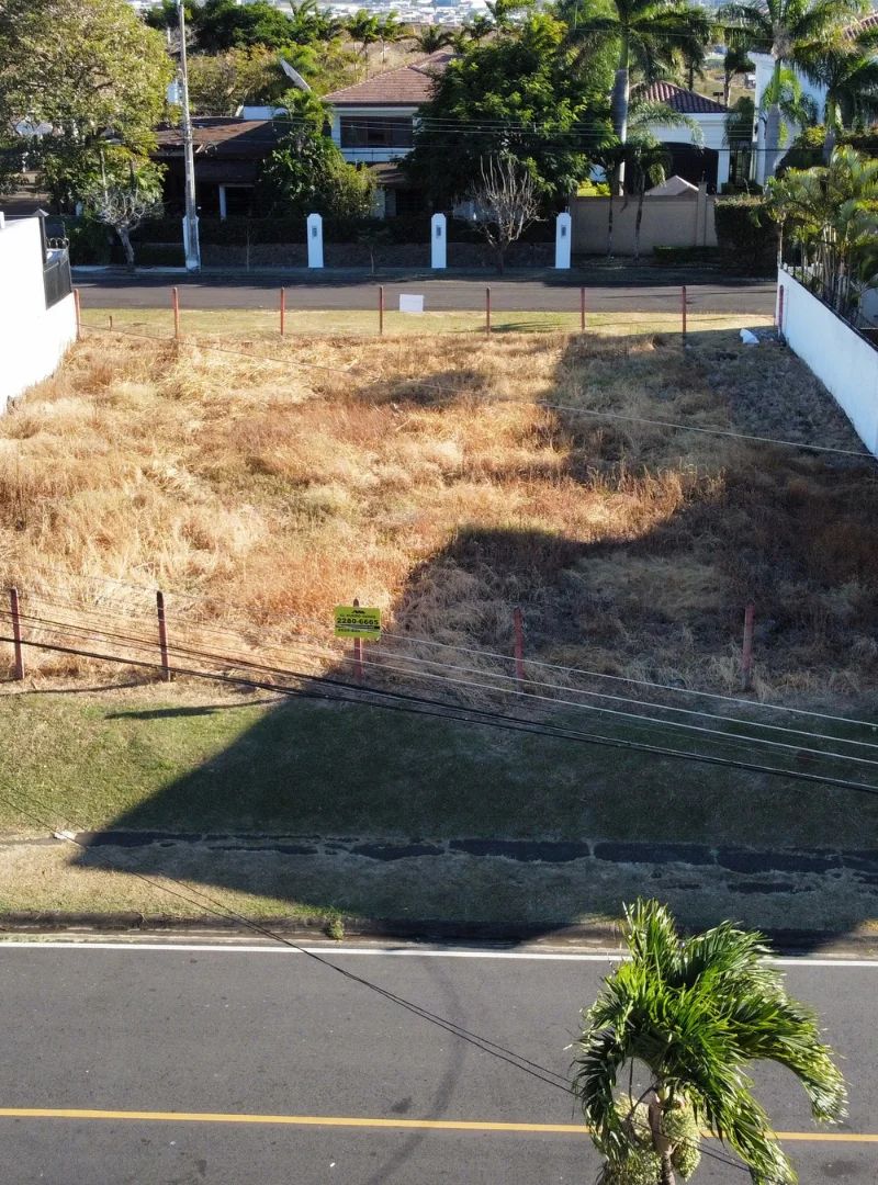 Terreno en venta - Imagen 1