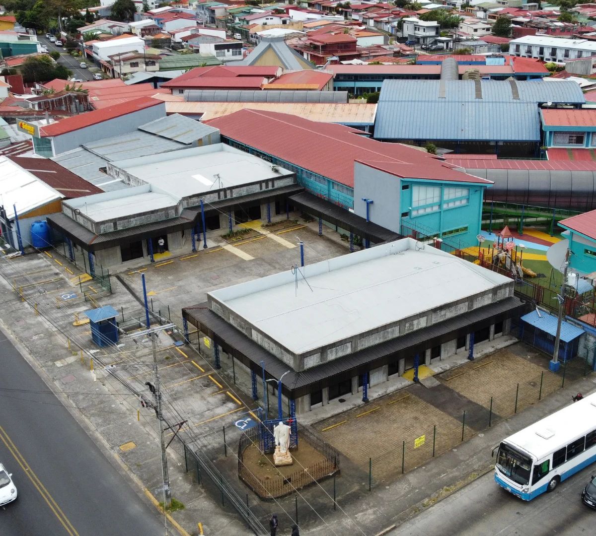Propiedad Comercial en Alquiler - Principal