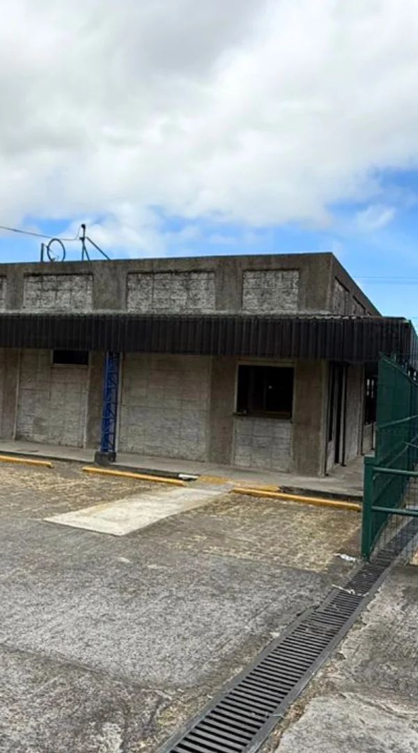 Propiedad Comercial en Alquiler - Detalle 2