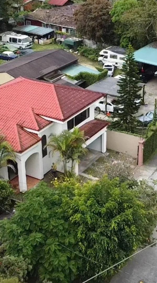 Casa con amplio terreno - Detalle 1