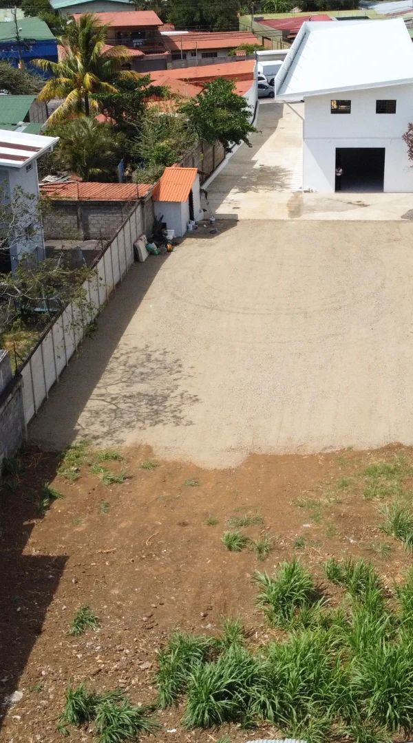 Bodega con Amplio terreno, Alquiler con Opción de Compra - Detalle 1